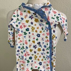 Mudpie‎ onesie white button ribbed floral long sleeve 3-6mo